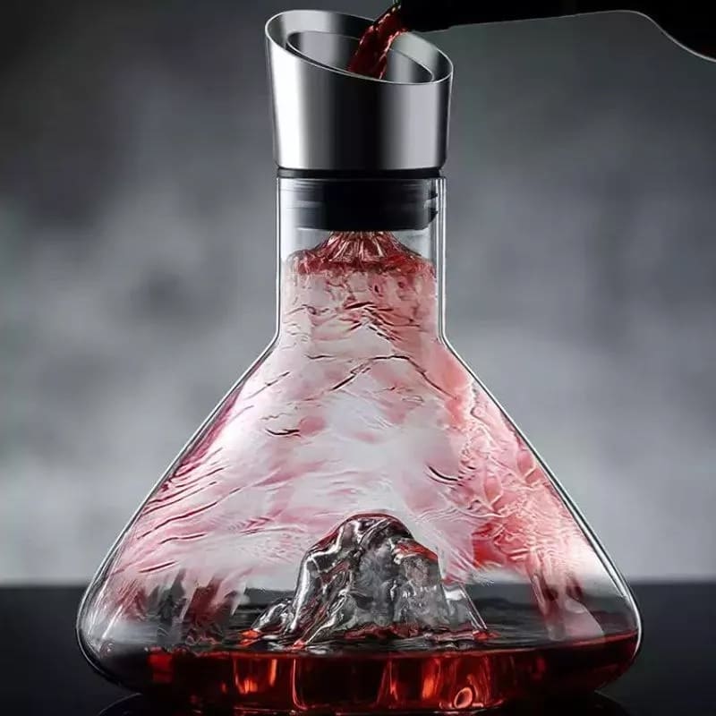 gift decanter for red luxury wine carafe with peak mountain inside